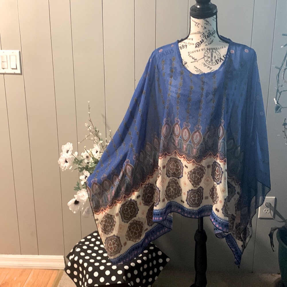 Chiffon  Kaftan sleeves blouse.